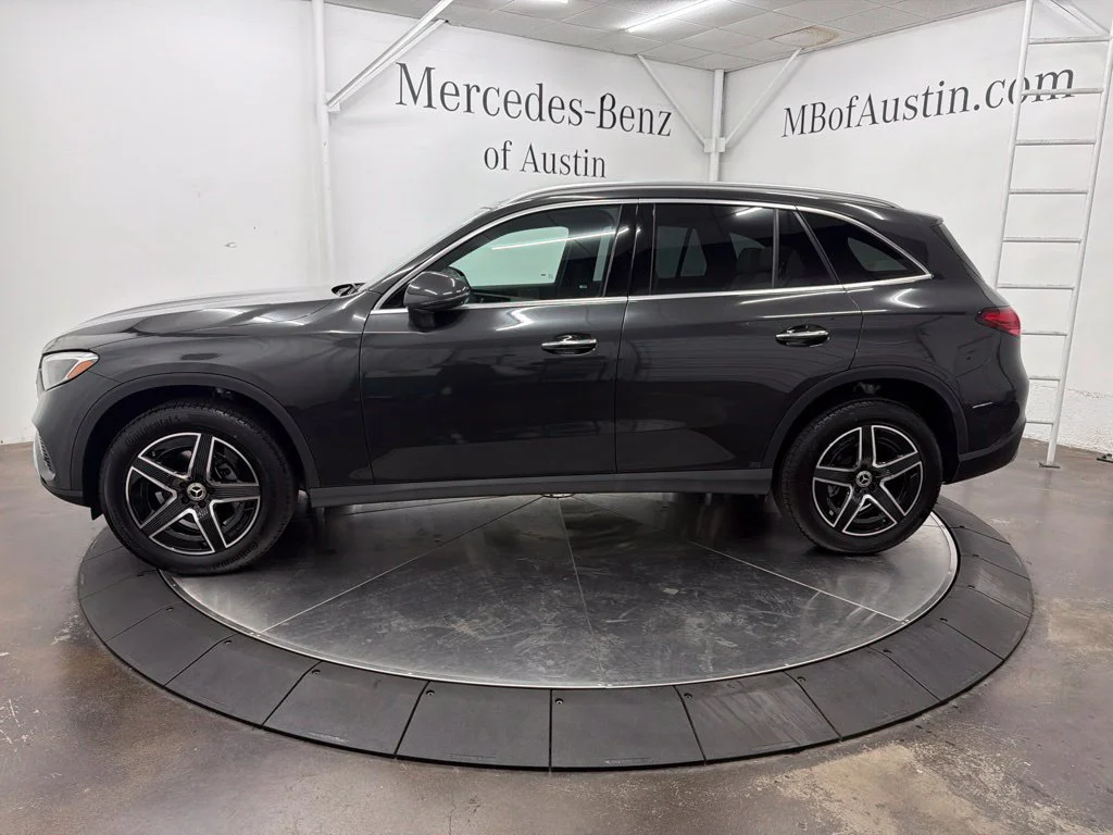 New 2027 Gray Mercedes-Benz GLC 300 image 4