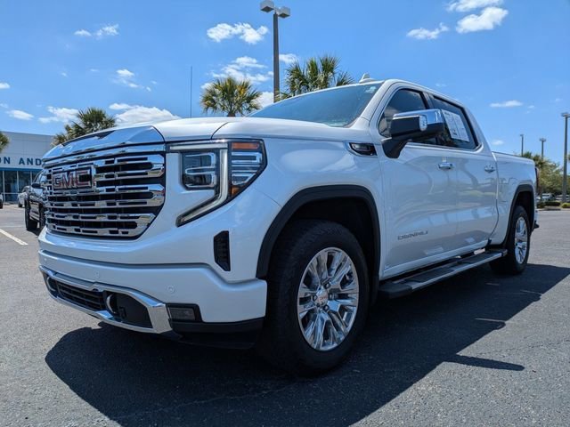 Used 2024 White Frost Tricoat GMC Denali image 8
