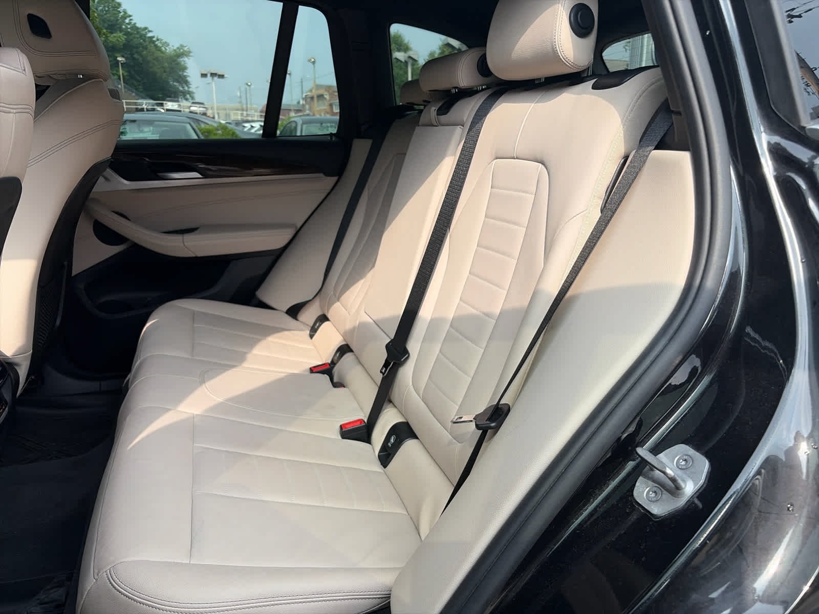 Used 2021 Black Sapphire Metallic BMW xDrive30i image 12