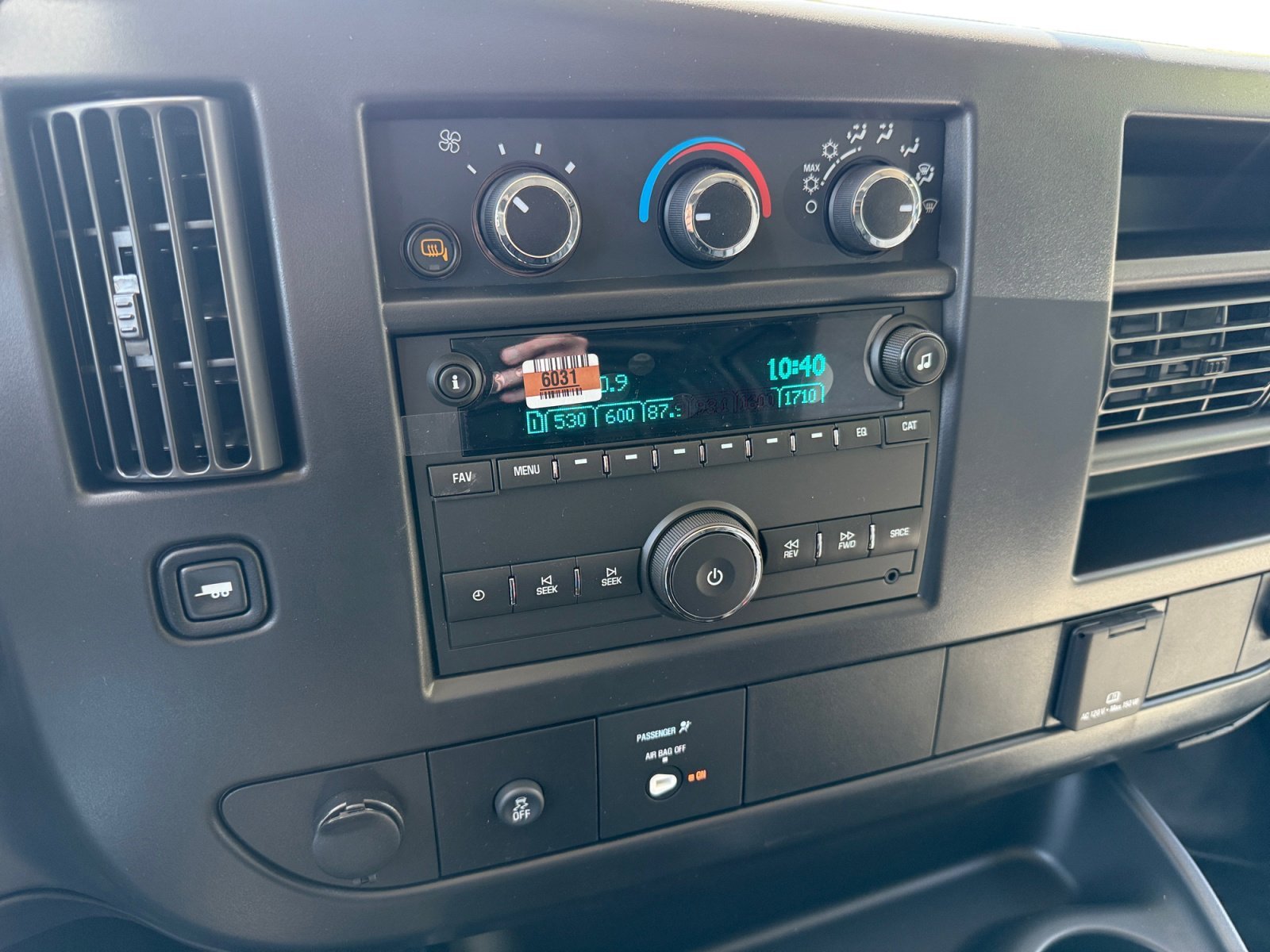2026 Chevrolet Express Cargo Work Van - Photo 12