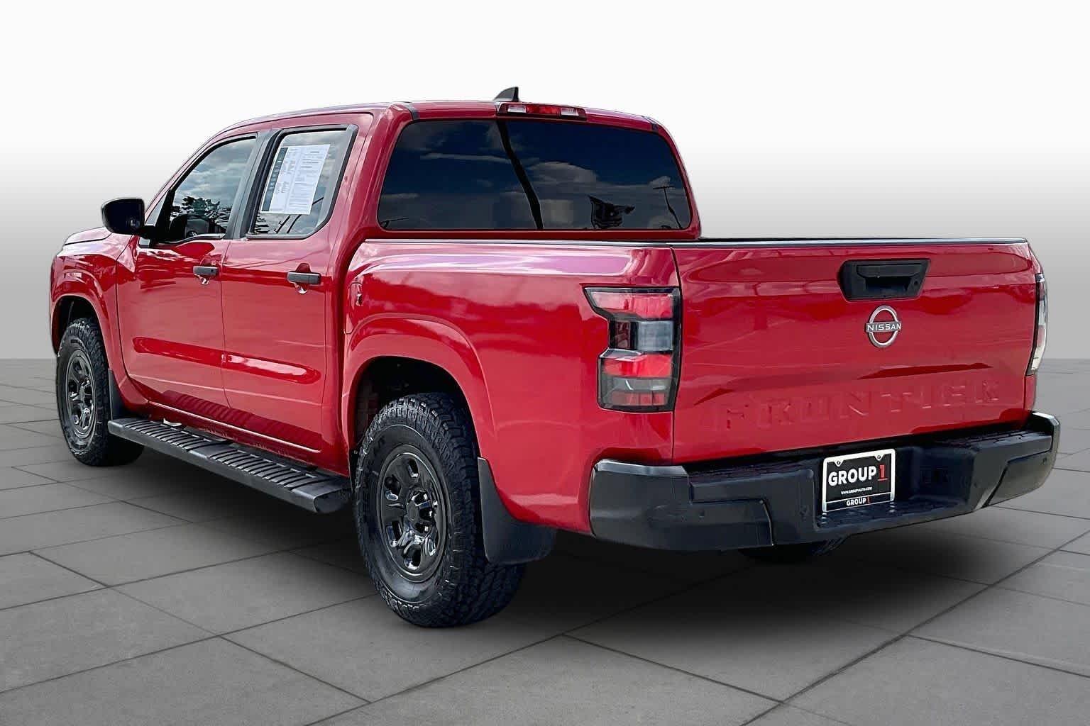 Used 2022 Red Alert Nissan S image 11