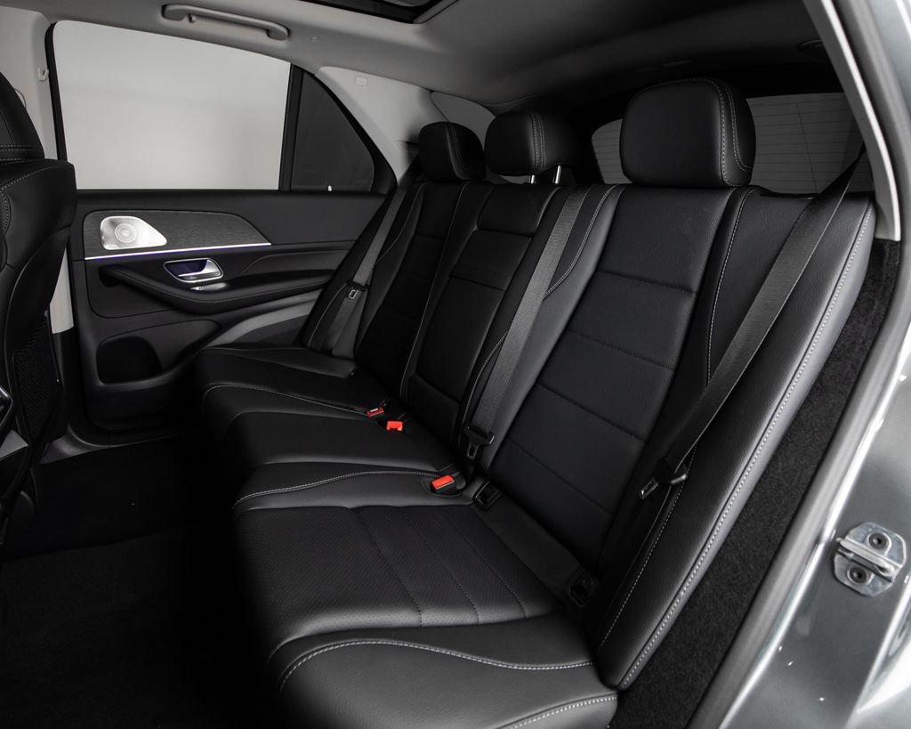 New 2026 Selenite Grey Metallic Mercedes-Benz GLE 450 image 9