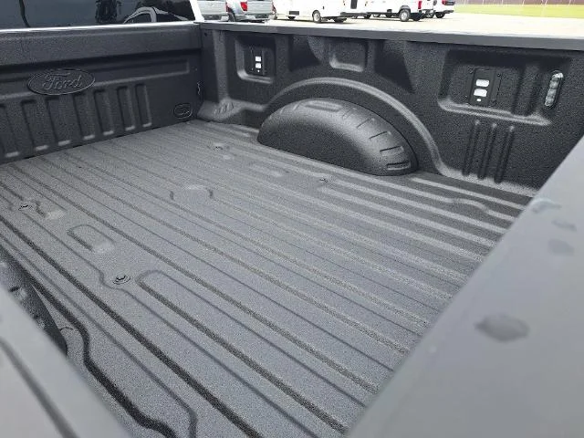 New 2026 Oxford White Ford F-250® XLT image 15