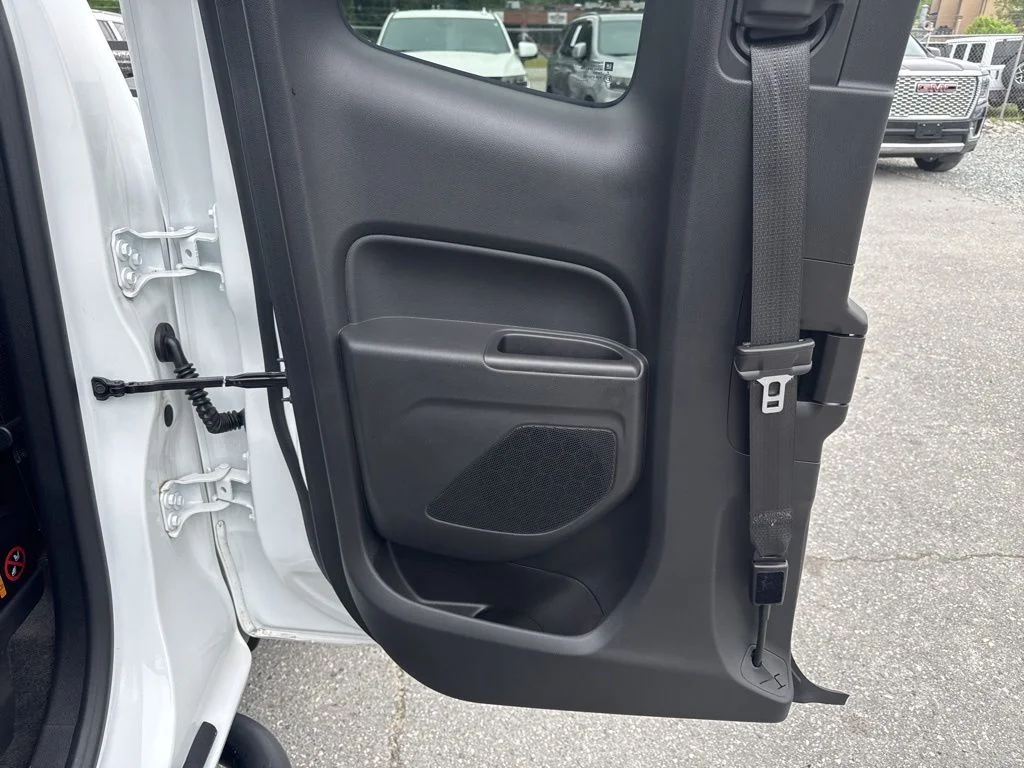 Used 2018 White GMC SLE1 image 22