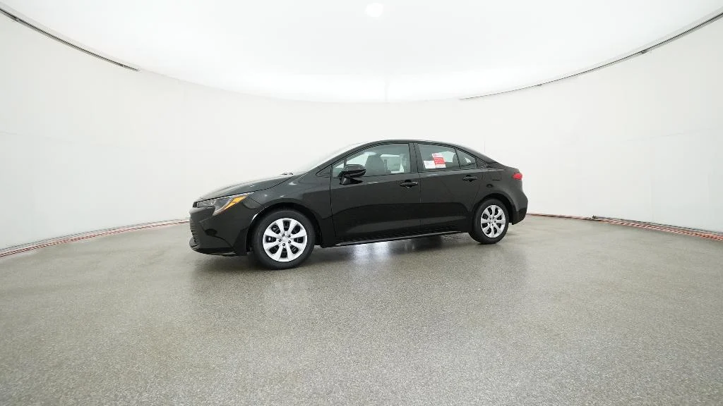 New 2026 Midnight Black Metallic Toyota LE image 4