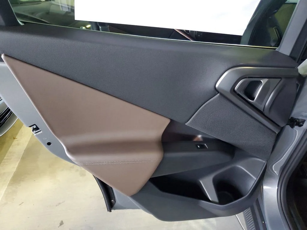Used 2026 Skyscraper Grey Metallic BMW 30 xDrive image 9