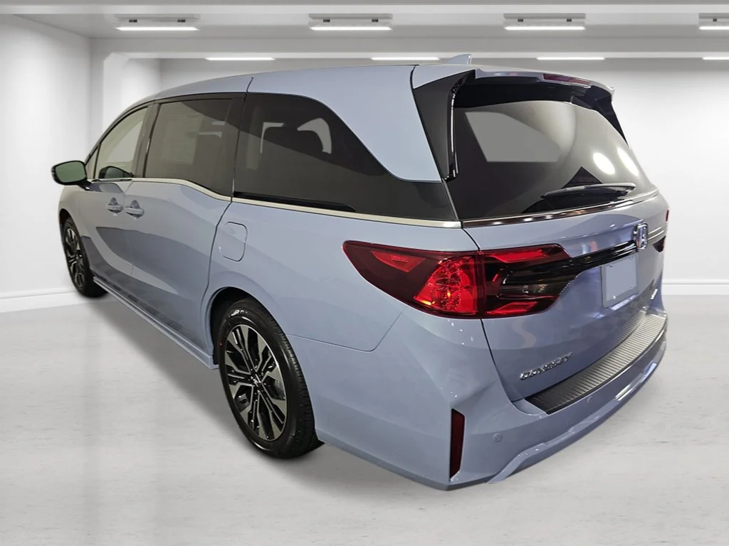 New 2027 Sonic Gray Pearl Honda Elite image 3