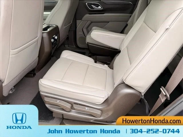 Used 2023 Silver GMC SLT image 11