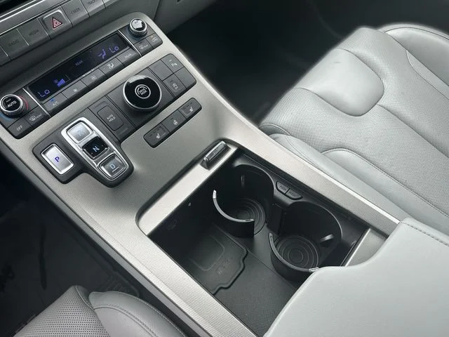 Used 2022 White Hyundai SEL image 22
