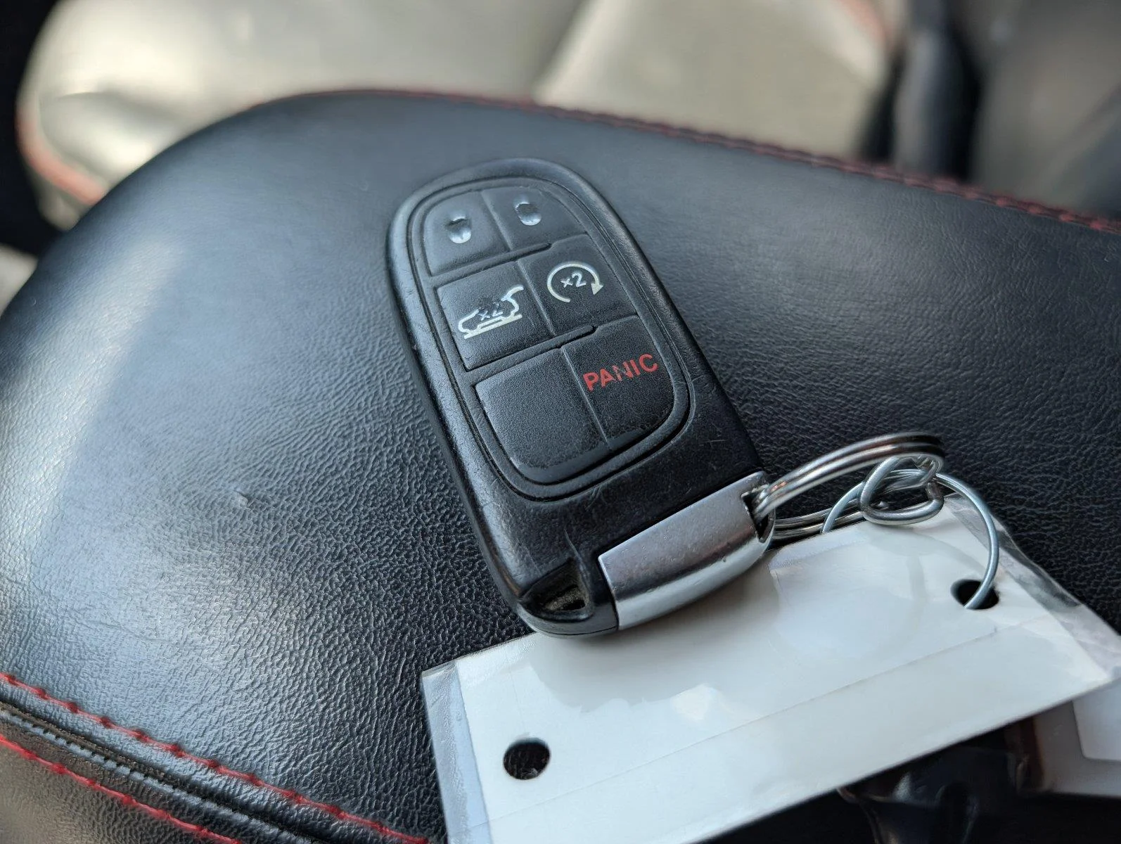 Used 2015 Bright White Clearcoat Jeep Trailhawk image 21