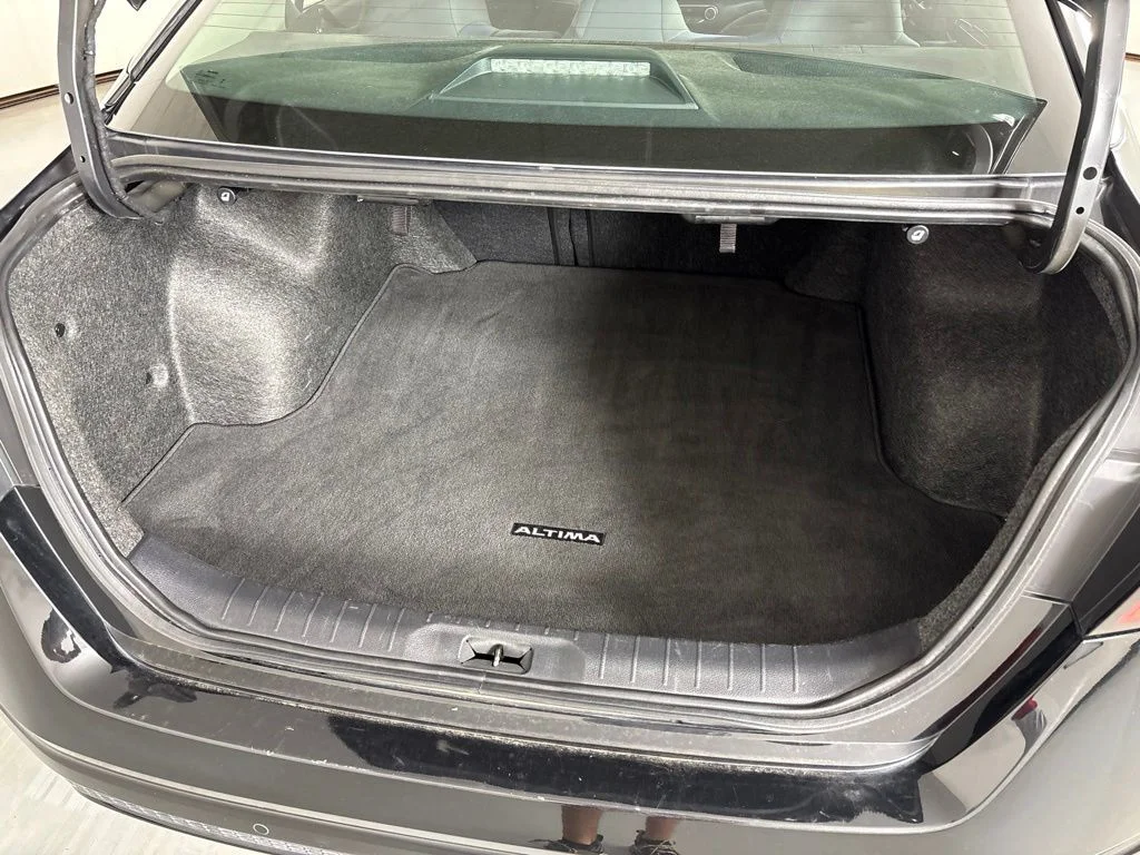 Used 2024 Black Nissan 2.5 SV image 24