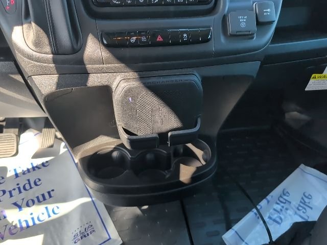 New 2026 Bright White Clearcoat RAM Base image 14