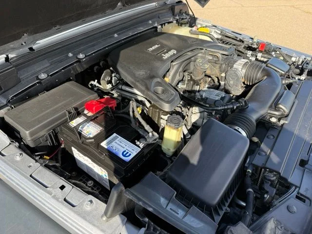 Certified Used 2018 Silver Jeep Unlimited Sport image 36