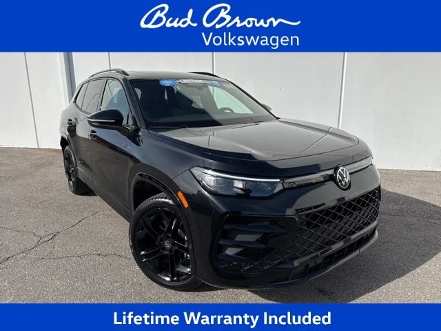 2026 Volkswagen Tiguan 2.0T SE R-Line Black 4Motion's photo