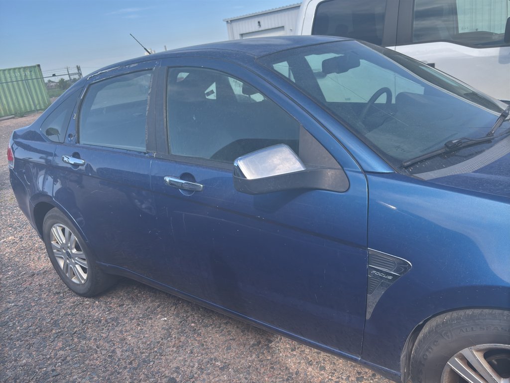 Used 2008 Vista Blue Clearcoat Metallic Ford SE image 4