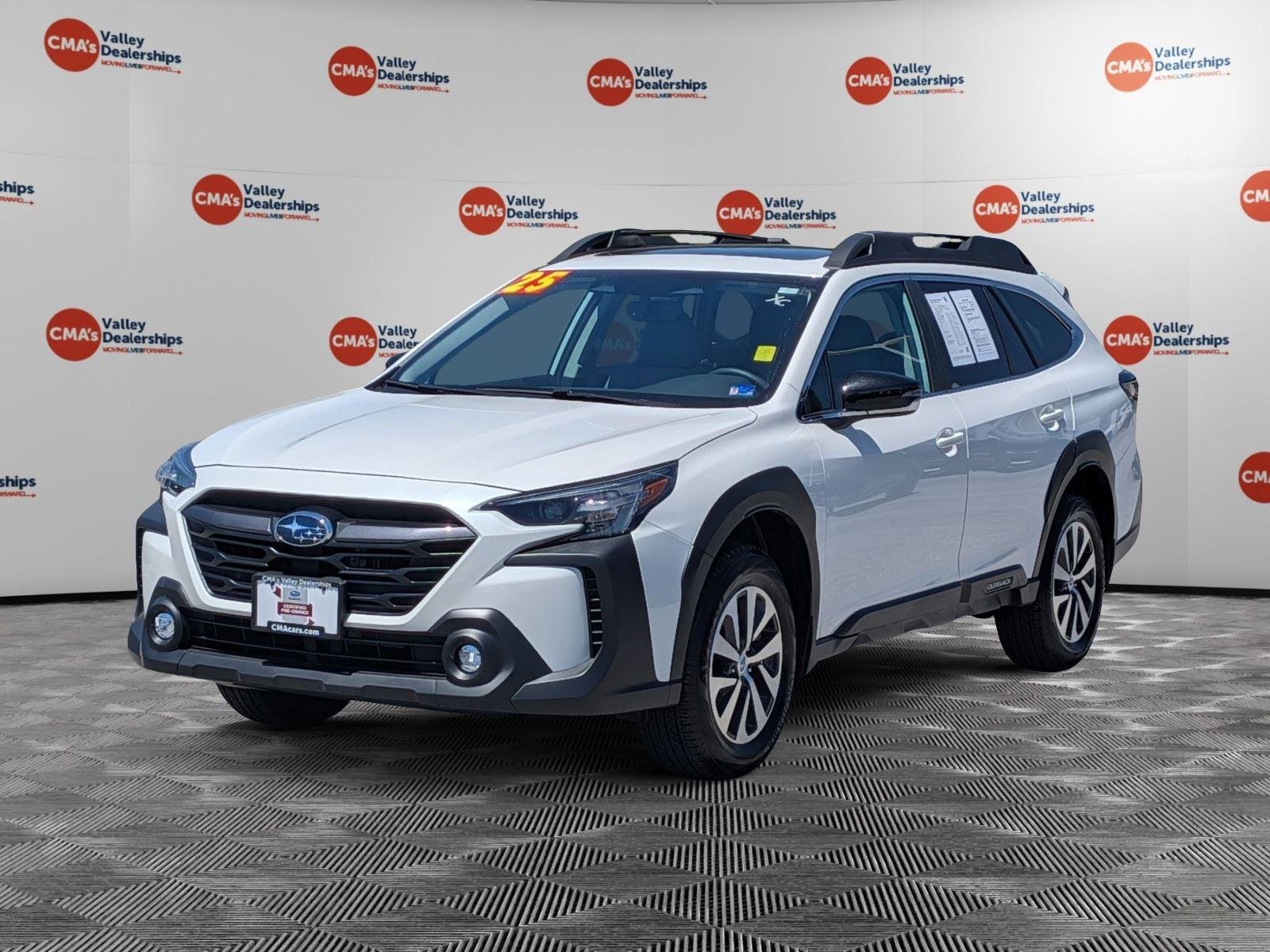 2025 Subaru Outback Premium's photo