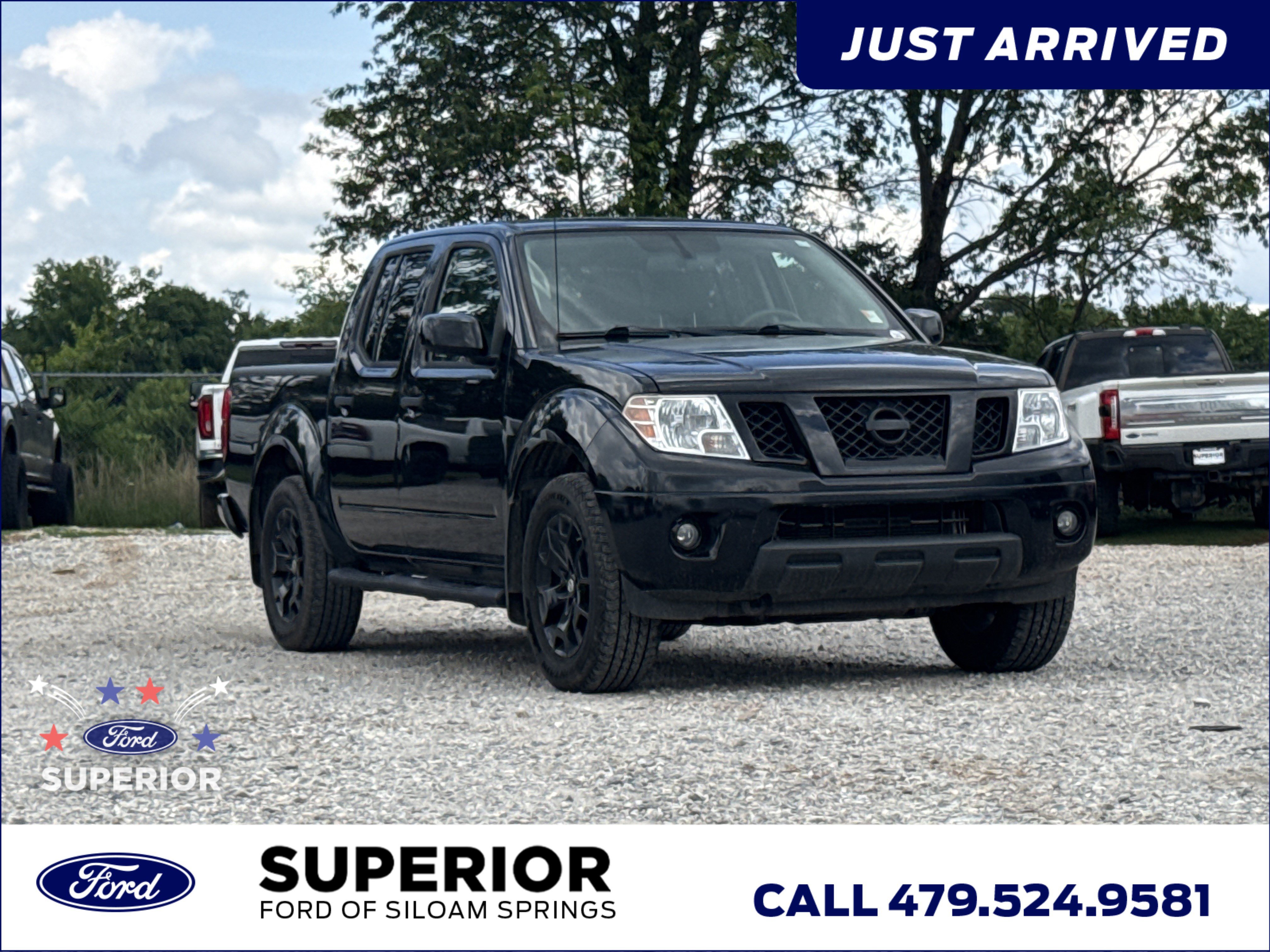 2019 Nissan Frontier 4.0 SV Crew Cab 4X4 AT SWB's photo