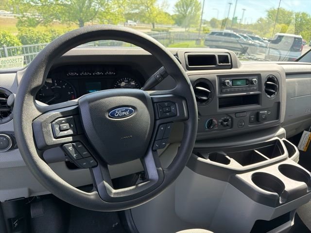2025 Ford E-Series Cutaway Base - Photo 14