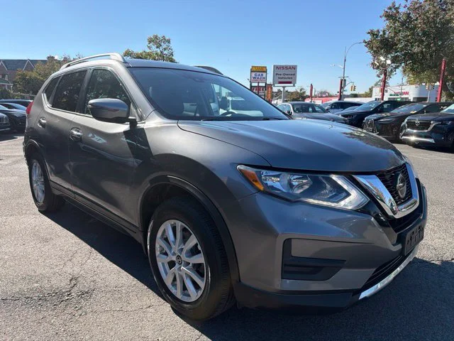 Used 2019 Gray Nissan SV image 3