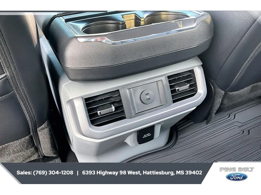 Used 2026 Oxford White Ford Lariat image 25