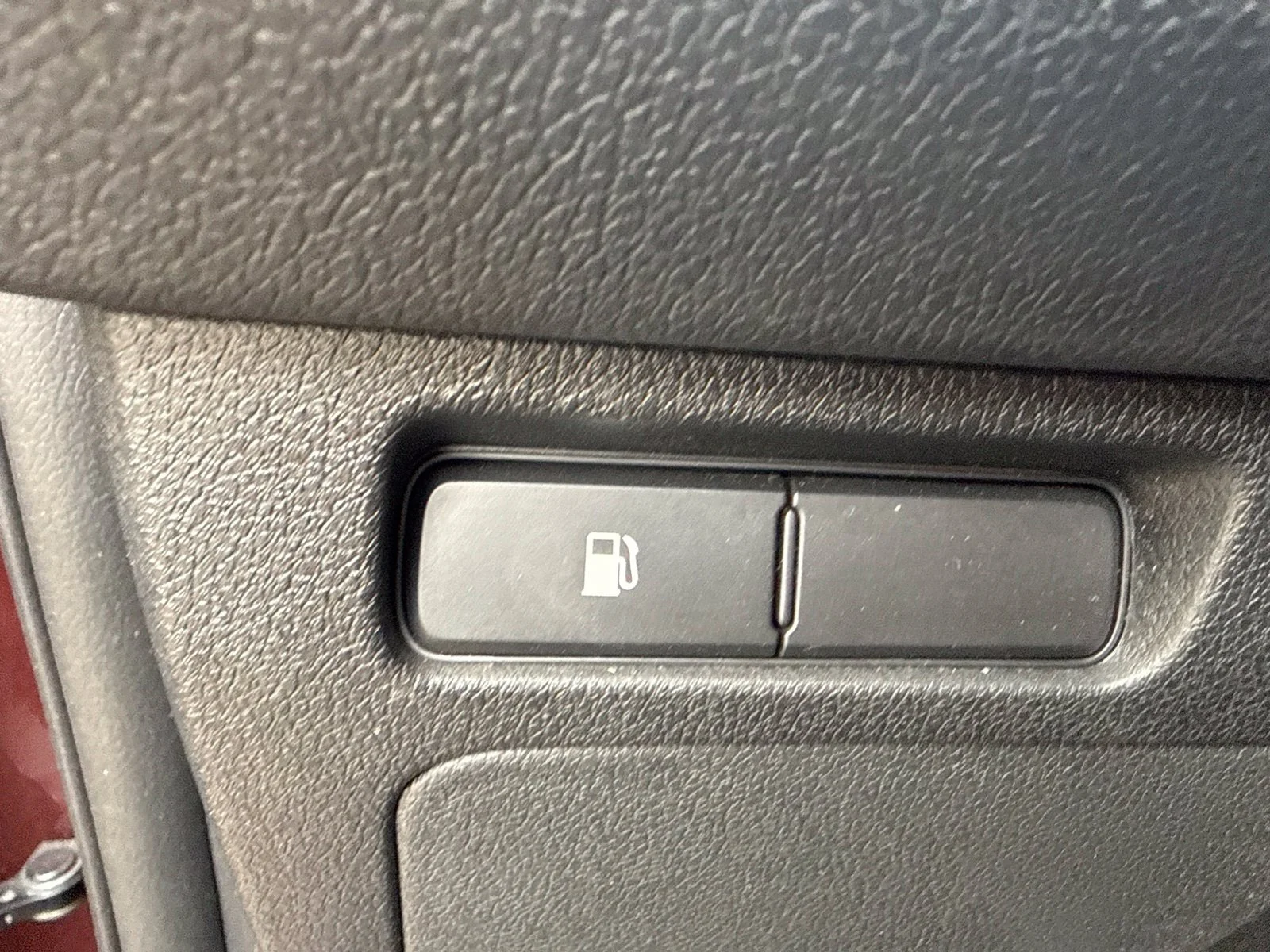 Used 2019 Purple Kia LX image 12