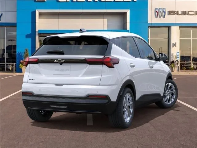 New 2027 White Chevrolet LT image 4