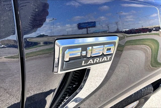Used 2025 Blue Ford Lariat image 27