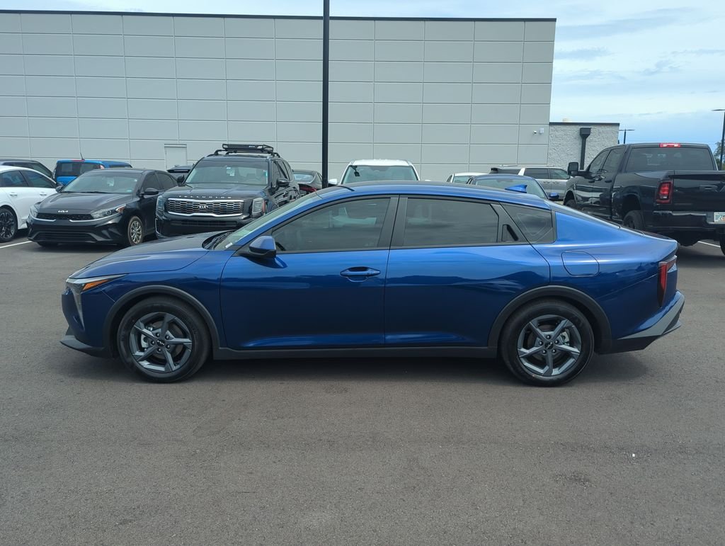 New 2026 Deep Sea Blue Kia LXS image 4