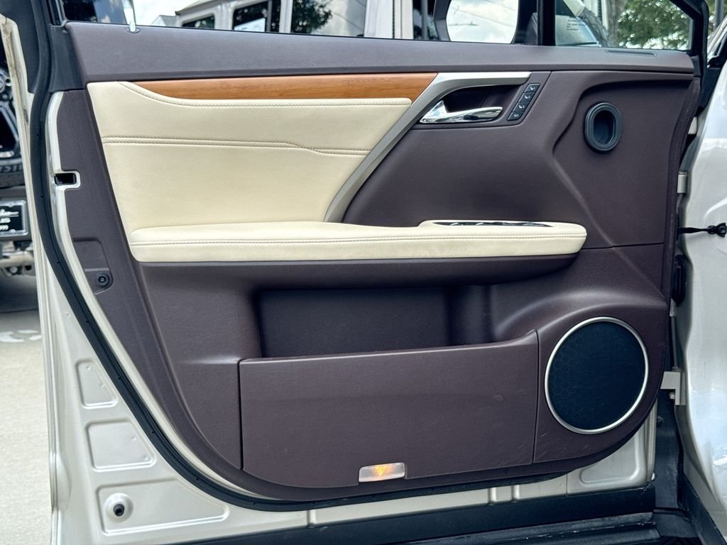 Used 2016 Beige Lexus 350 image 12
