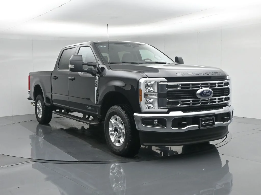 New 2026 Agate Black Metallic Ford XLT image 56