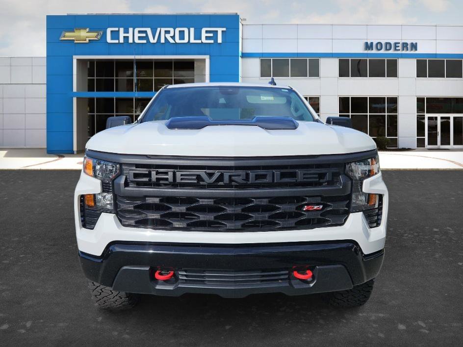 Used 2024 Summit White Chevrolet Custom Trail Boss image 8