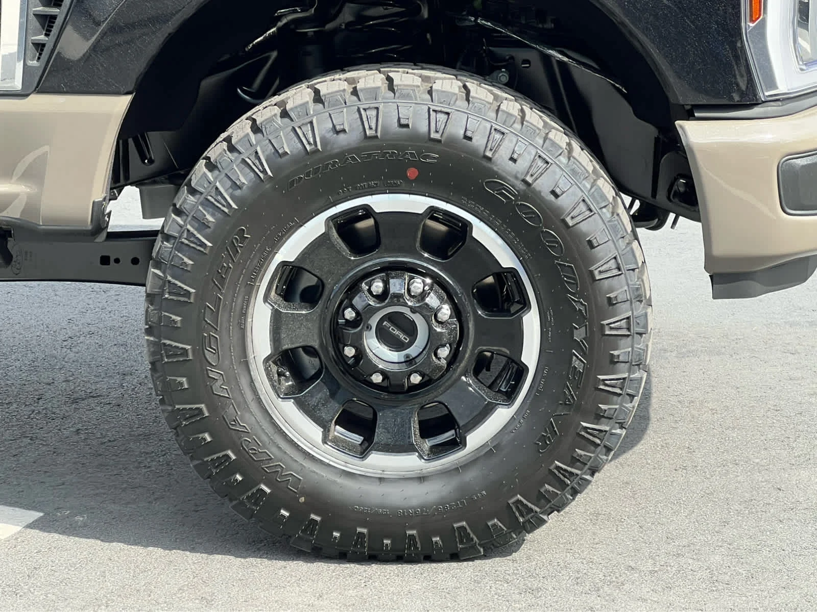 New 2026 Agate Black Metallic Ford F-350® King Ranch® image 16