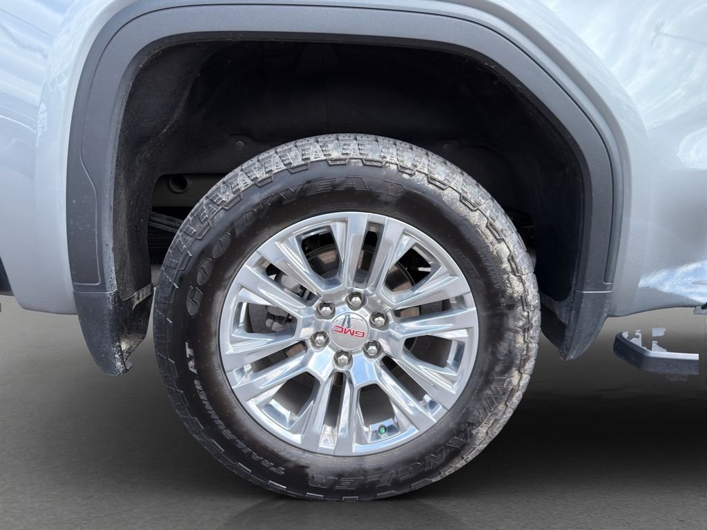 Used 2024 Silver GMC Denali image 24