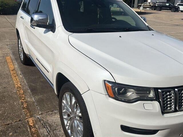 Used 2018 Ivory 3-Coat Jeep Summit image 2
