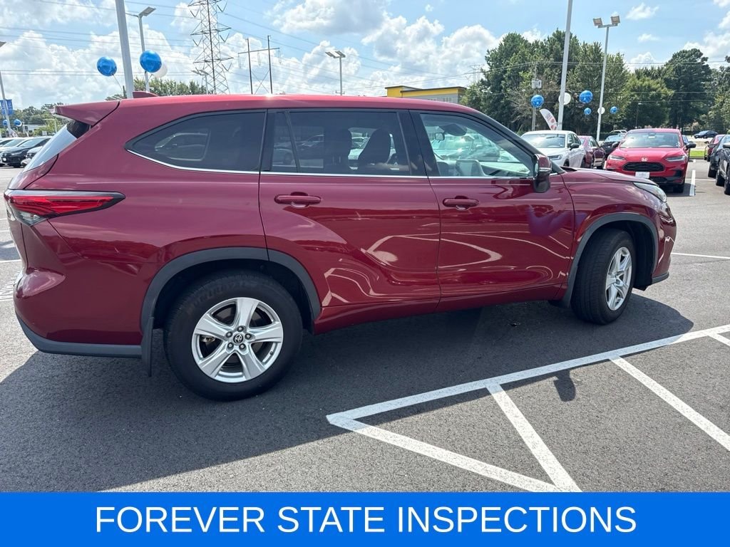 Used 2020 Red Toyota LE image 5