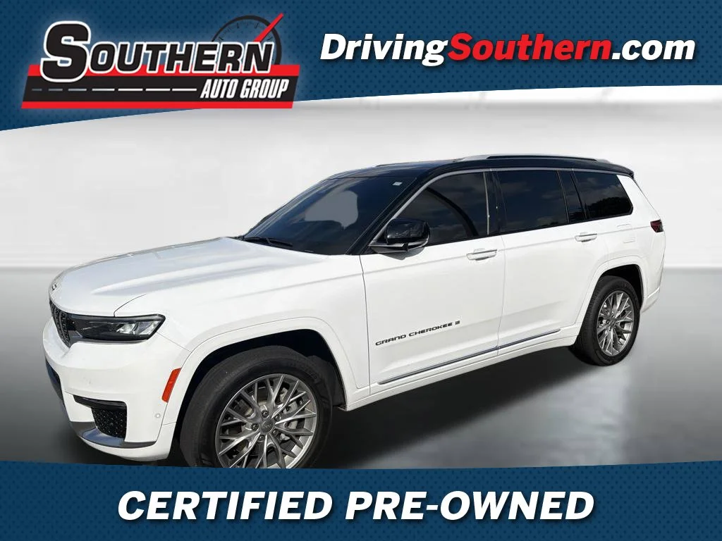 Used 2024 White Jeep Summit image 1