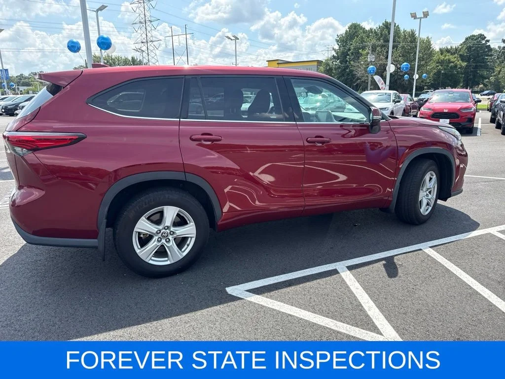 Used 2020 Red Toyota LE image 5