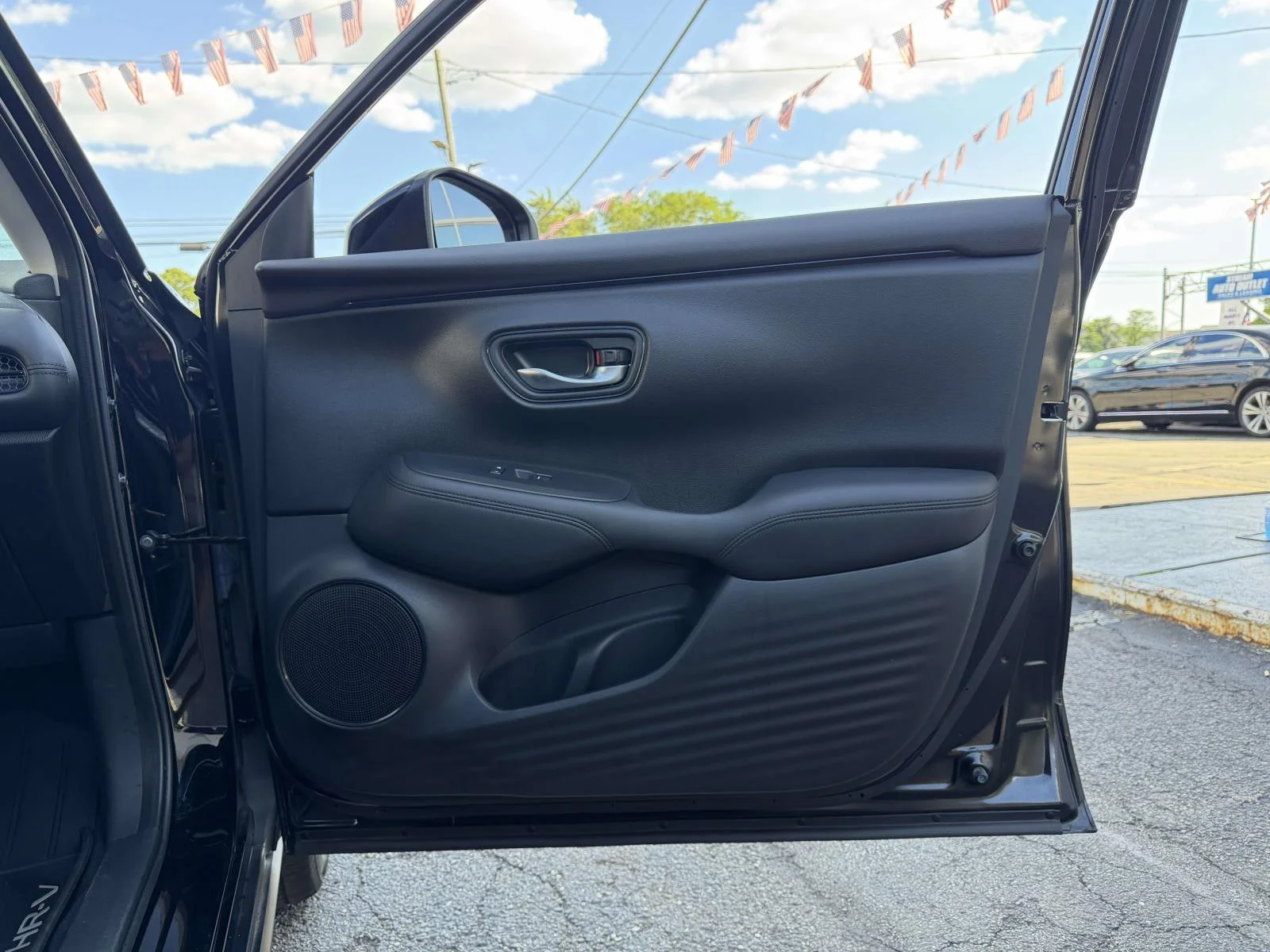 2023 Honda HR-V LX - Photo 12