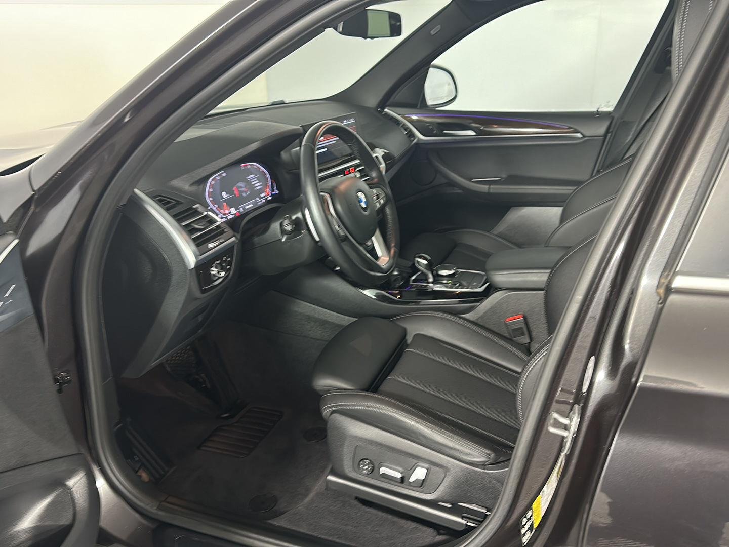 Used 2023 Dark Graphite Metallic BMW xDrive30i image 10