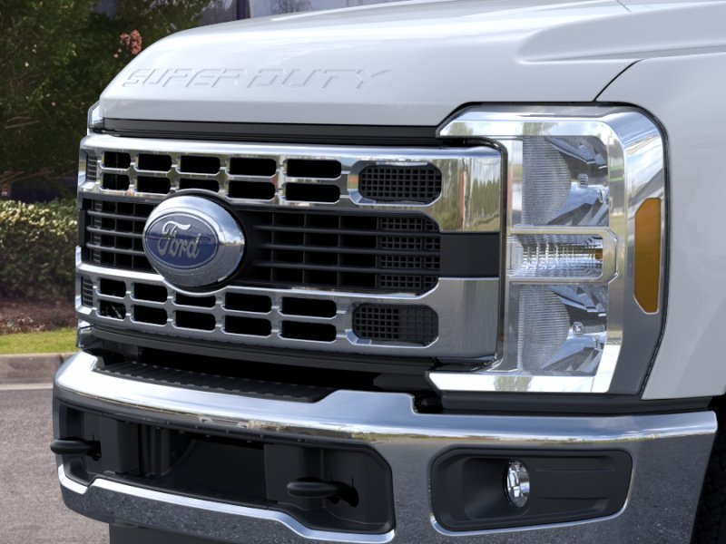New 2026 Oxford White Ford F-250® XLT image 17