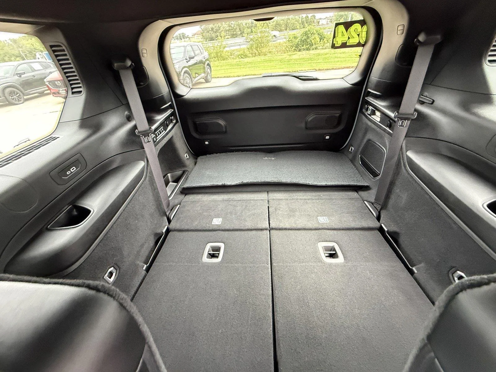 Used 2025 Metallic Jeep Overland image 26