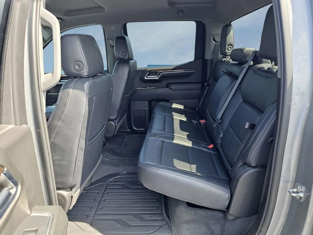 Used 2024 Sterling Metallic GMC Elevation image 32