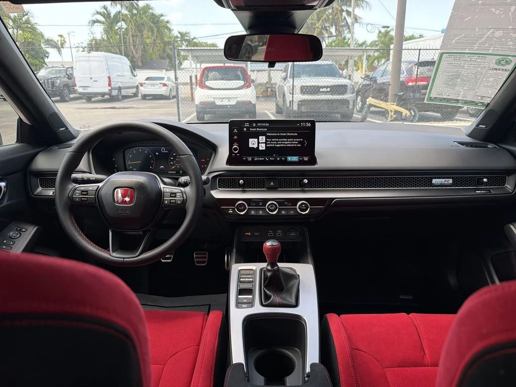 Used 2025 White Honda  image 10