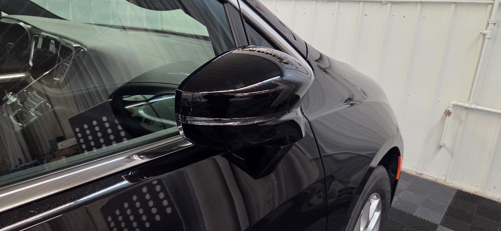 New 2026 Diamond Black Crystal Pearl-Coat Exterior Paint Chrysler Select image 12