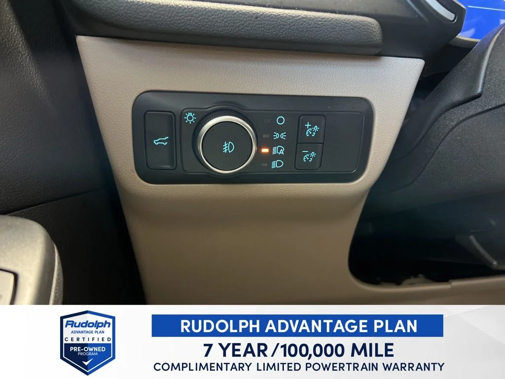 Used 2022 Black Ford SEL image 32