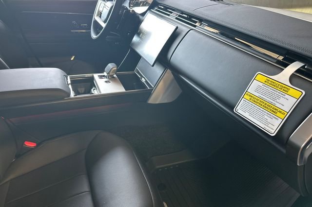 New 2026 Fuji White Land Rover SE image 14