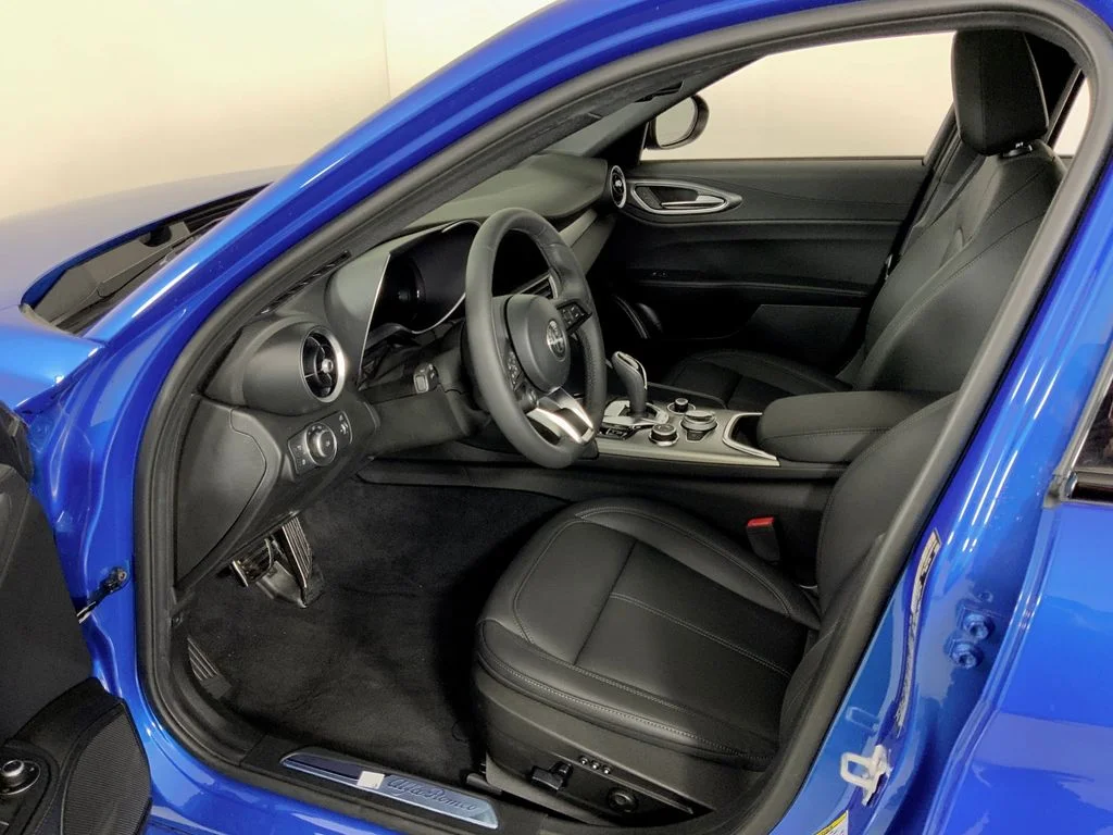 New 2026 Misano Blue Metallic Exterior Paint Alfa Romeo Sprint image 19