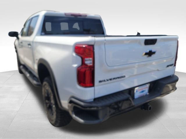 New 2026 Summit White Chevrolet ZR2 image 6