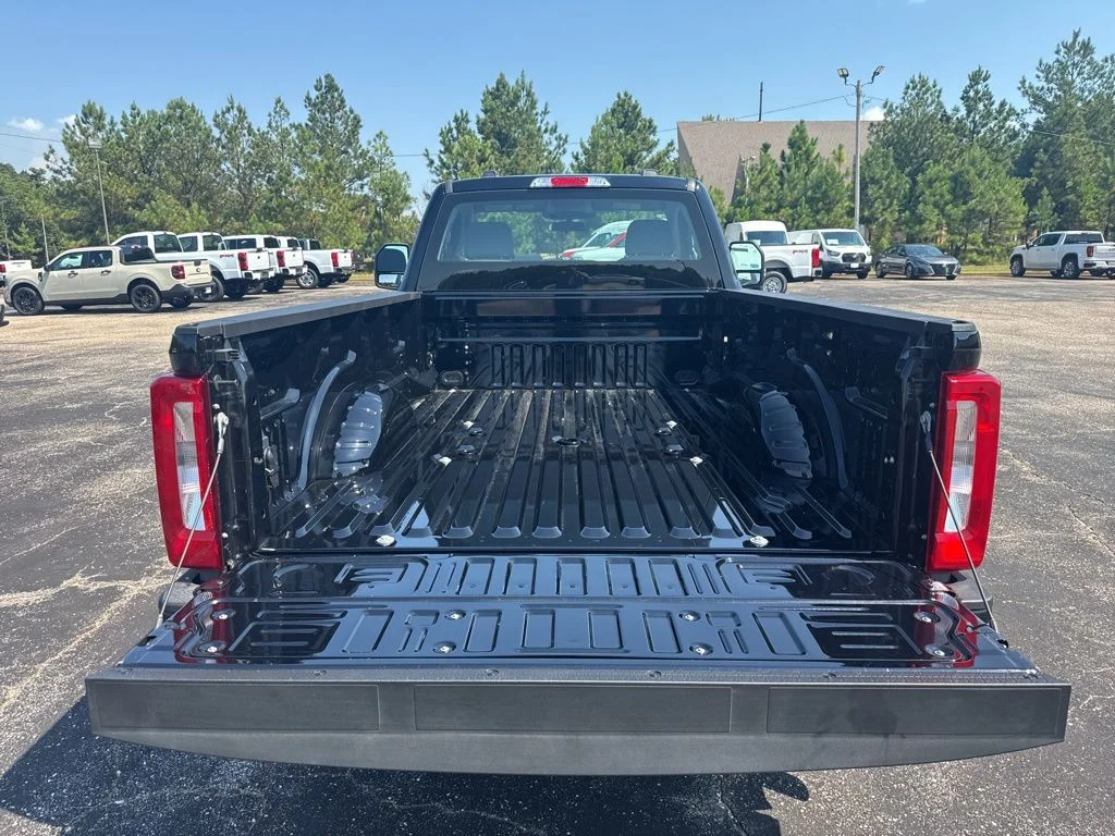 2026 Ford F-350 Super Duty XL - Photo 8