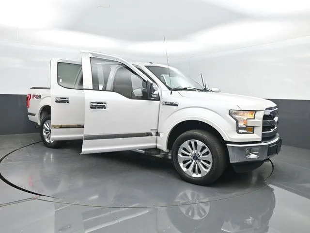 Used 2015 White Ford Lariat image 41